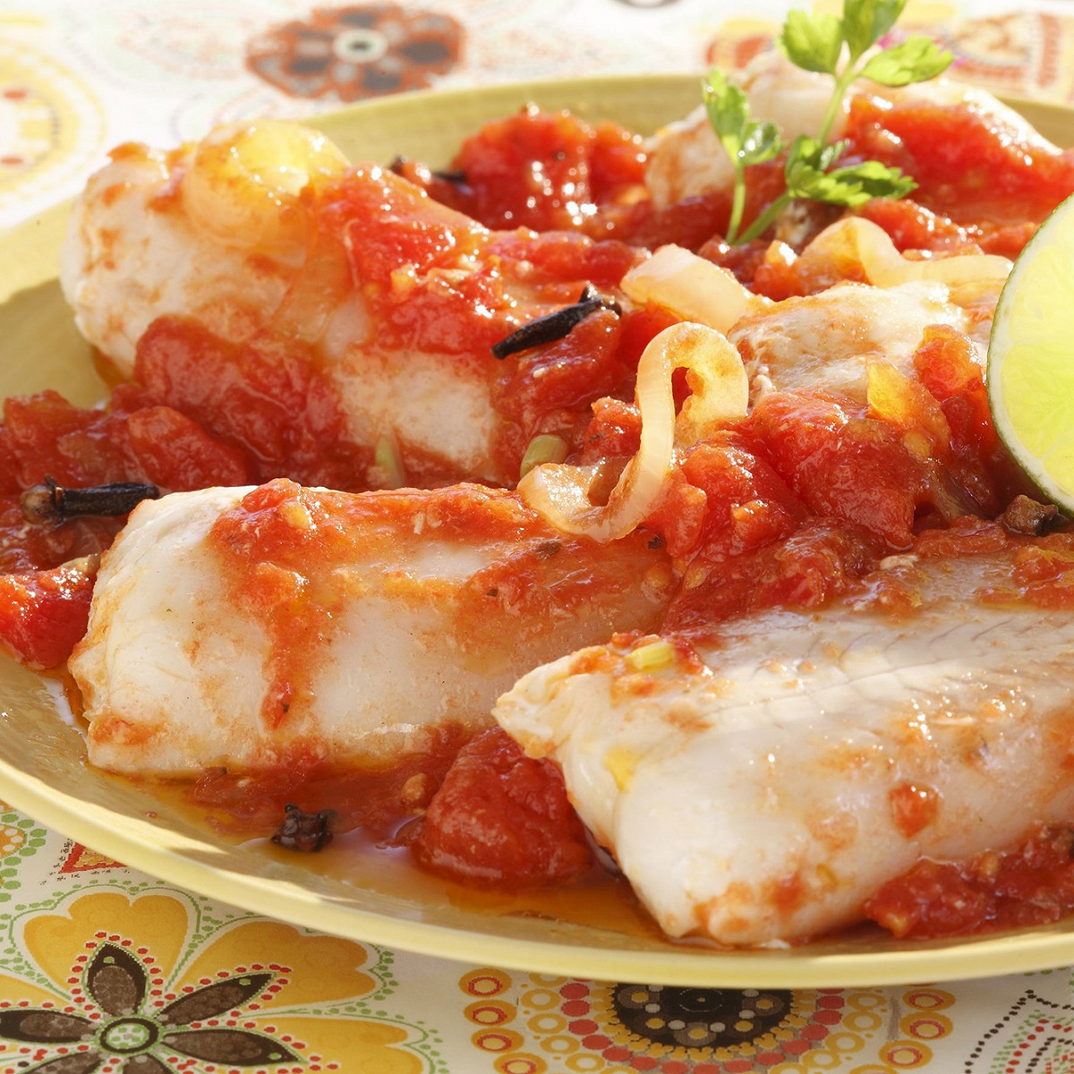 Poisson à la sauce tomate épicée