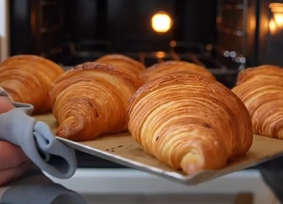Croissants maison feuilletés